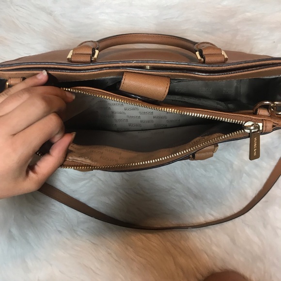 Michael Kors Purse - Picture 5 of 7